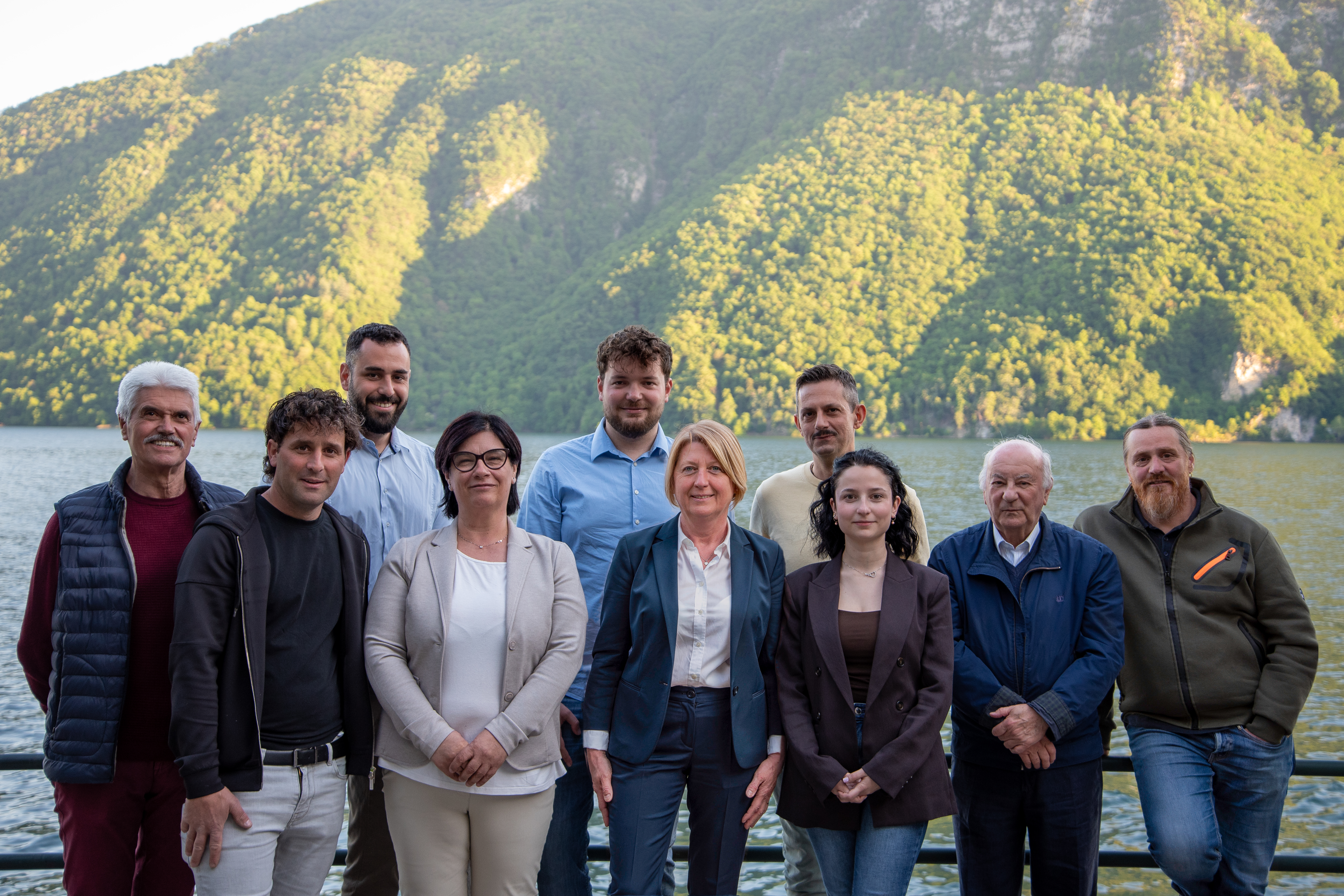 Foto di gruppo della lista La Nuova Valsolda con tutti i candidati